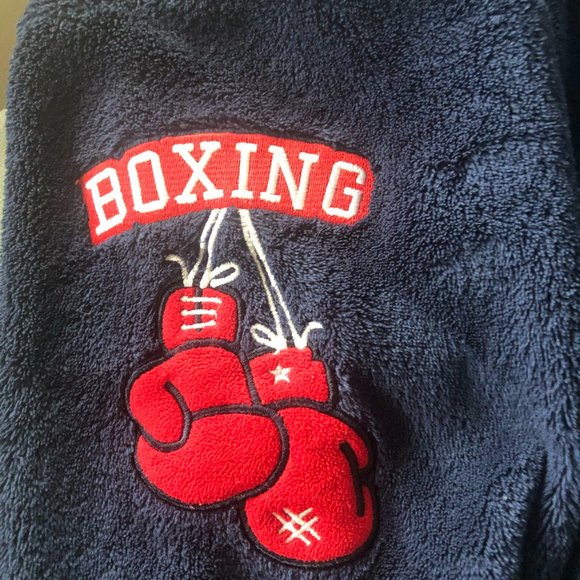 Boys Robe Size (7-8) - Picture 3 of 3